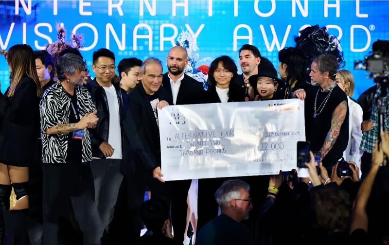 中国美业闪耀世界舞台 ME国际发学会《无疆》发艺大秀在米兰震撼发布