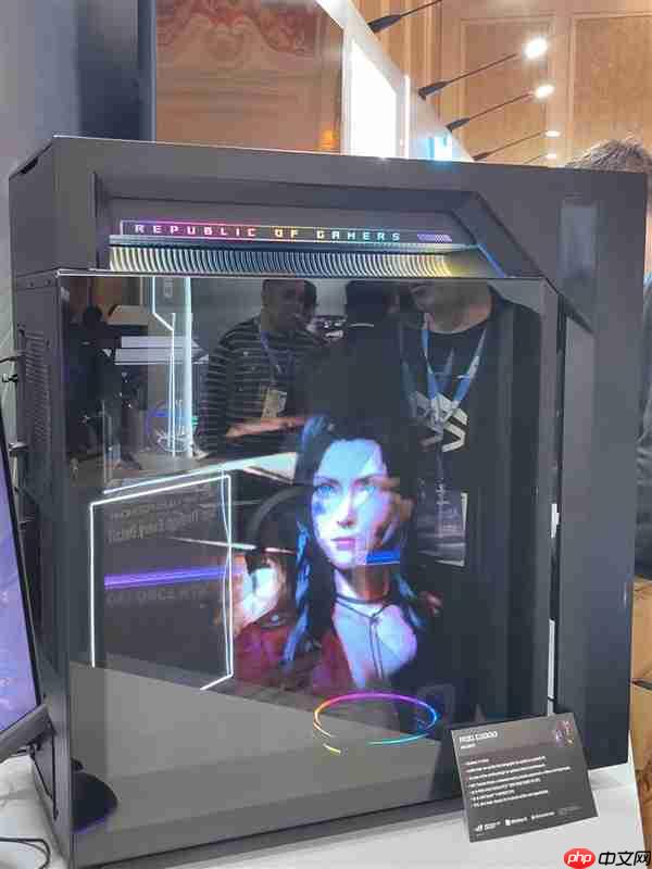 华硕梦幻电竞旗舰！ROG枪神10X台式机惊艳首秀：首创全息投影颜值无敌