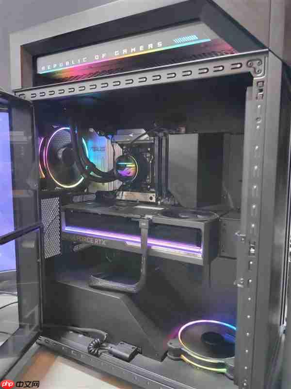 华硕梦幻电竞旗舰！ROG枪神10X台式机惊艳首秀：首创全息投影颜值无敌