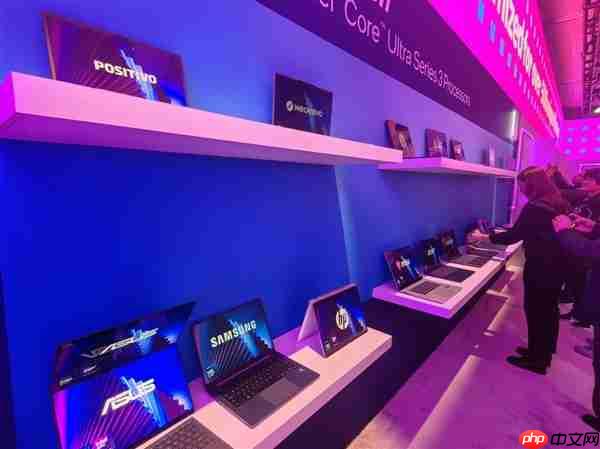 要买笔记本等等!超200款Intel酷睿Ultra 300新机杀到:本月正式开售