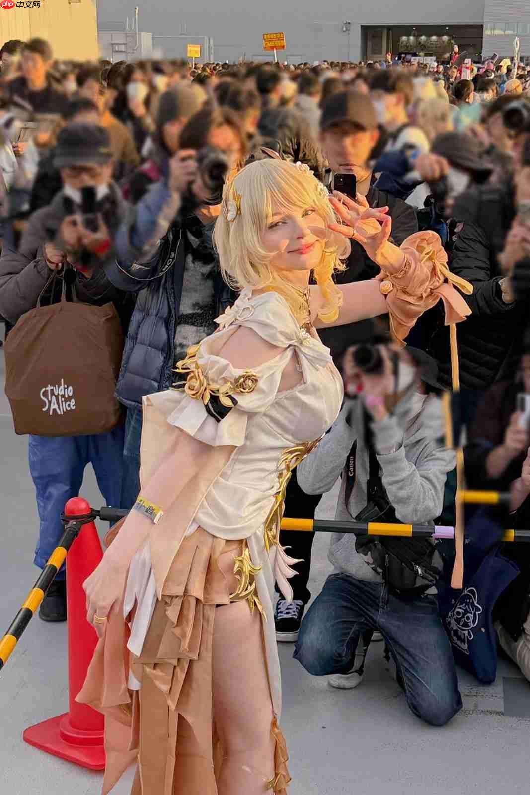 《生化4》阿什莉体模新美图 白嫩肉腿缠腿环