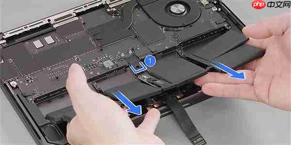 告别复杂拆解：苹果大幅简化MacBook Pro换电池流程！自己在家就能换