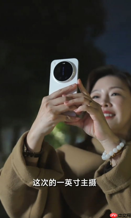 小米17 Ultra真机首曝光!新一代“夜神”,但确定要涨价