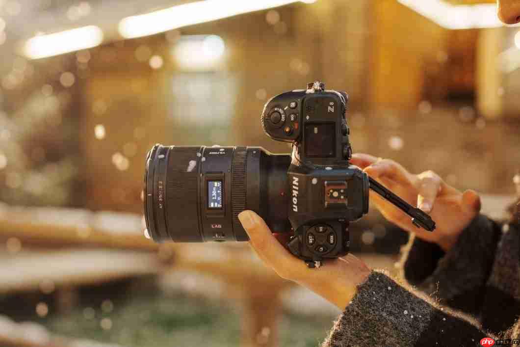 尼康用户狂喜！唯卓仕35/1.2LAB Z 画质直逼万元旗舰，售价仅5499！