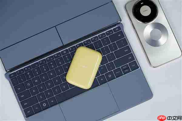 可磁吸绝配iPhone！长江存储致态灵潮流版移动SSD 2TB图赏