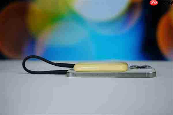 可磁吸绝配iPhone！长江存储致态灵潮流版移动SSD 2TB图赏