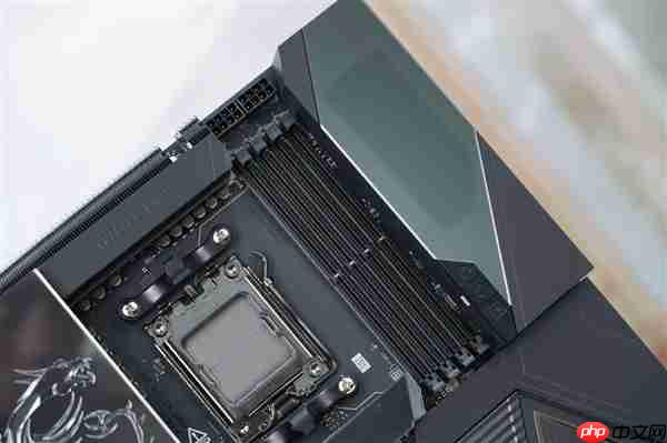 限量1000块！微星MEG X870E GODLIKE X EDITION主板图赏