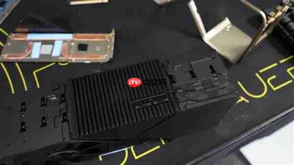 NVIDIA从未发布的900W显卡Titan Ada!被大神拆解了