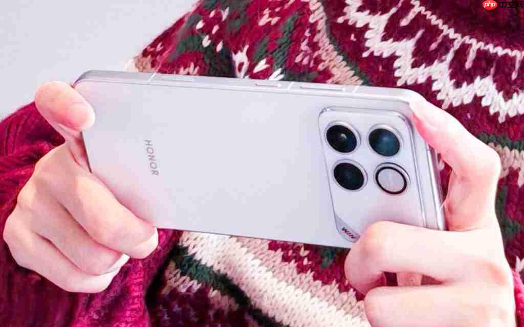 HONOR WIN 疑似实机照片网络曝光!除镜头神似 iPhone 17 Pro、「这功能」亦同被致敬?