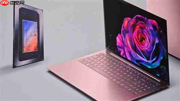 微星展示全球首批Panther Lake笔记本：记者上手连连惊呼