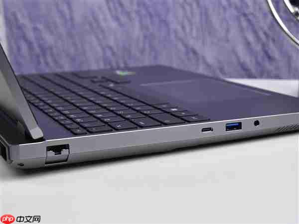 同配置比别家便宜1000块！体验机械革命耀世16 Ultra