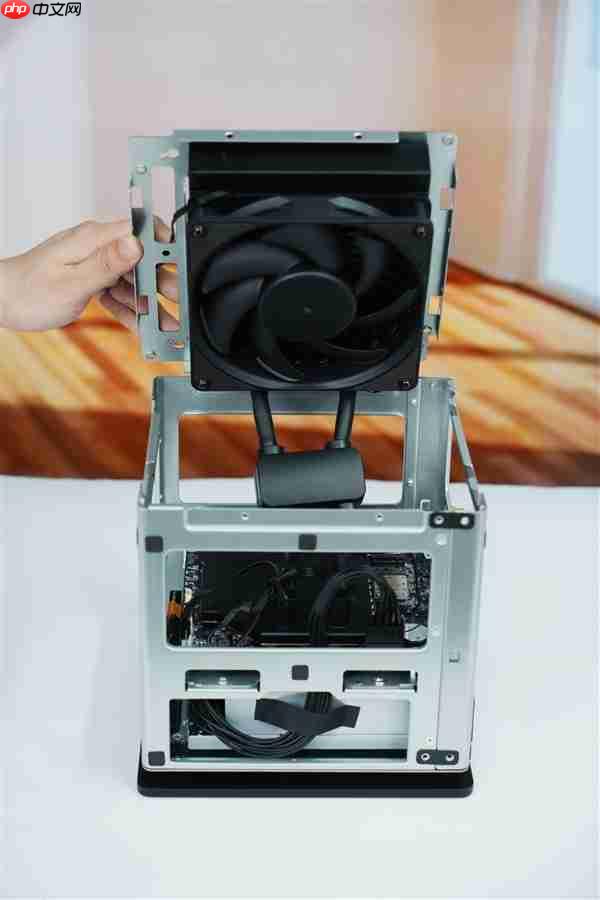 全球首个液冷迷你机！abee AI Station 395 Max工作站图赏