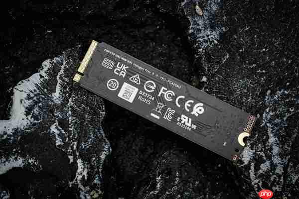 长江存储PC42Q实测：商用消费级固态硬盘新标杆