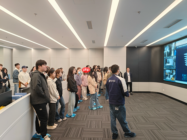 博大数据前海智算中心迎香港科技大学代表团，共筑湾区AI教育基石