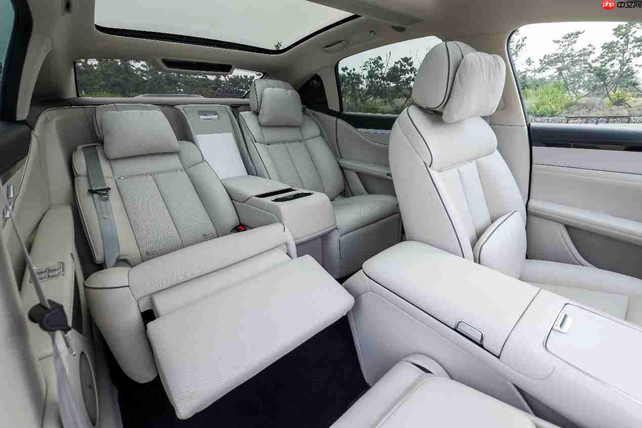 新款享界S9正式开启小订,以“豪华满配”发起降维打击