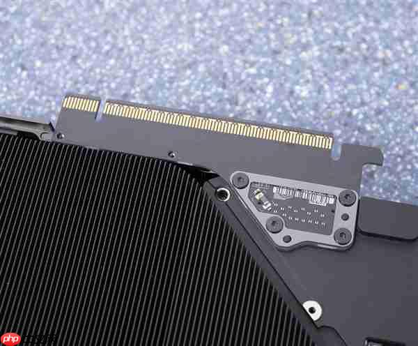 PCIe接口损坏 2万元的RTX 5090原地报废！NVIDIA同意免费换新