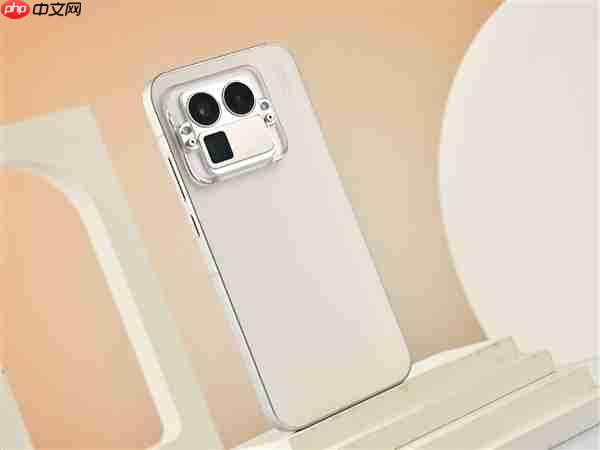 背屏、背部扬声器、可拆卸镜头模组：这些创新说明了什么