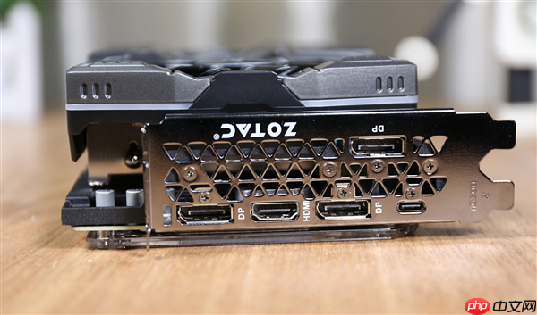 AMD RX 7900显卡的USB-C接口废了!不再能充电