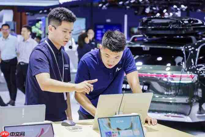 华为携多款明星产品闪耀2025中国移动大会：以技术创新定义智慧生活新范式