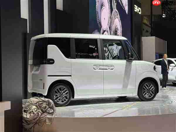 颜值完胜日系同类！比亚迪纯电K-Car定名RACCO：明夏开售