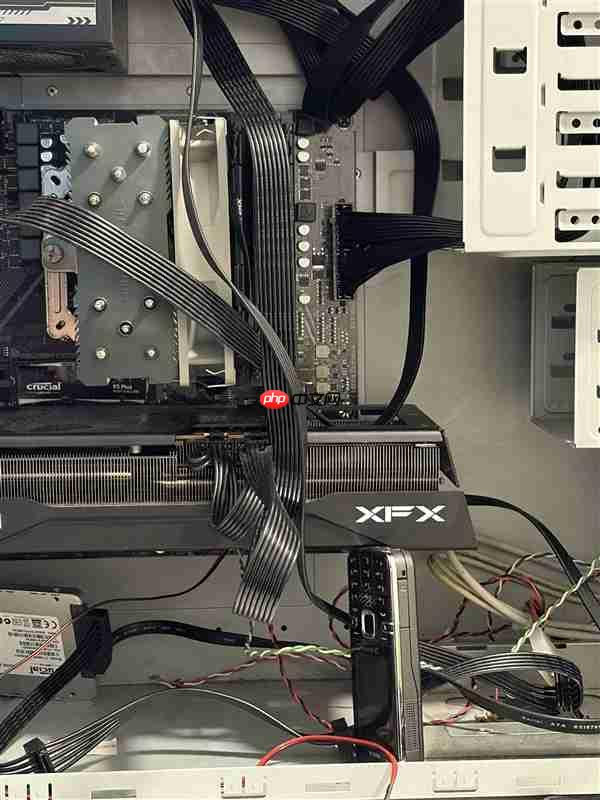 玩家公认的最强显卡支架:居然是一部经典诺基亚手机!