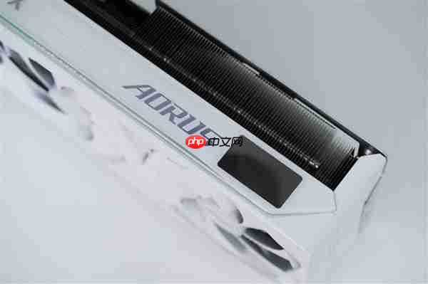 精美纯白设计！技嘉AUROS RTX 5080 MASTER ICE显卡图赏