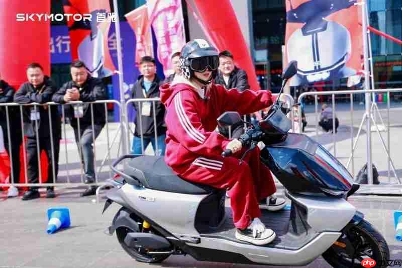 首驱「驾」到!首驱科技全球新品发布,以破界之势开启两轮新纪元