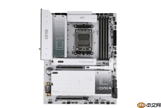 旗舰规格，纯白美学！七彩虹首款X870E主板正式开售