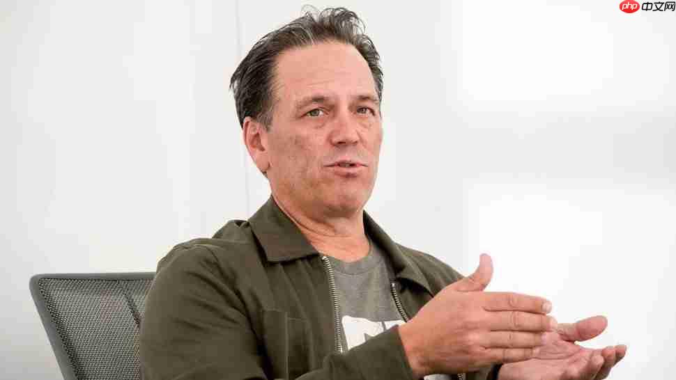 Xbox理念保护创作团队，斯宾塞眼中的创作生态与裁员背后的策略考量