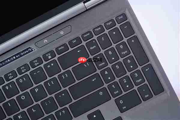 升级长江存储PC450固态硬盘 机械革命耀世16 Ultra图赏