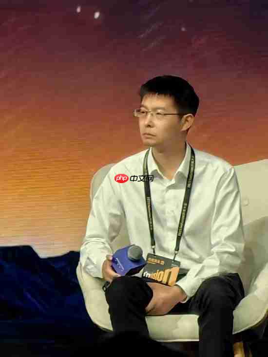 宇树科技王兴兴回应“数据不重要”言论争议：大家别误会了 我不是说数据不重要