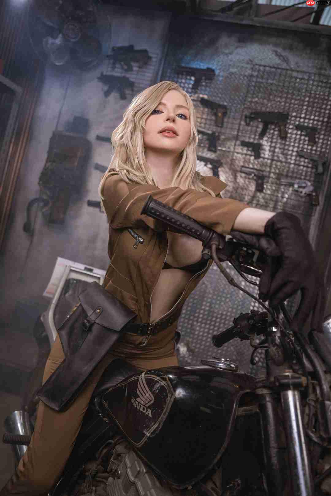 日本性感Coser演绎《合金装备3：重制版》EVA