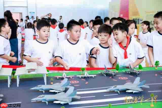 “国防第一课”双线教育行动在京举办  创新形式深化青少年国防教育