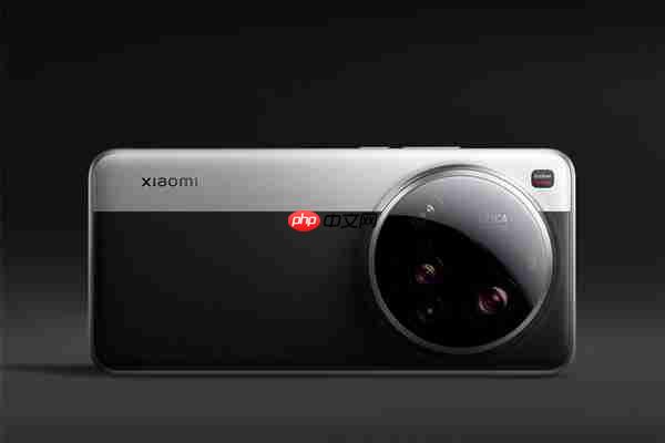 卢伟冰的夜神大获成功！小米15 Ultra安卓超大杯国内销量冠军