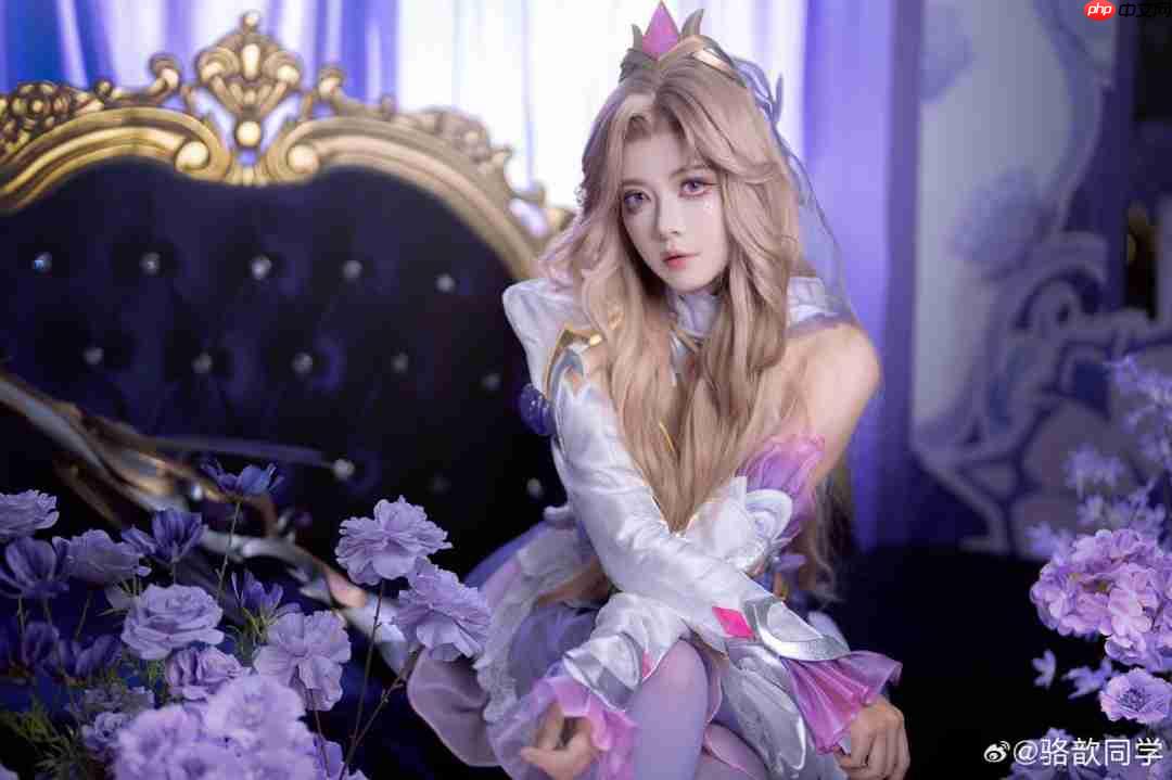 《LOL》主持人骆歆Cos水晶玫瑰女警 太美了