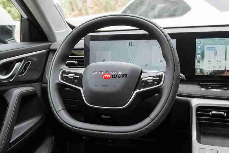 2025油电同价：10万SUV荣威D5XDMH性价比革命