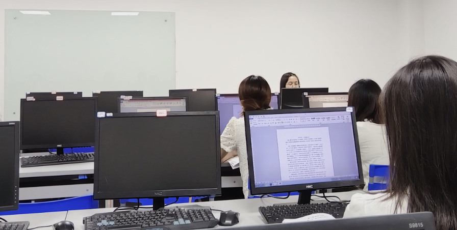 00后电脑知识缺失现象，探究基础教育的缺失与挑战