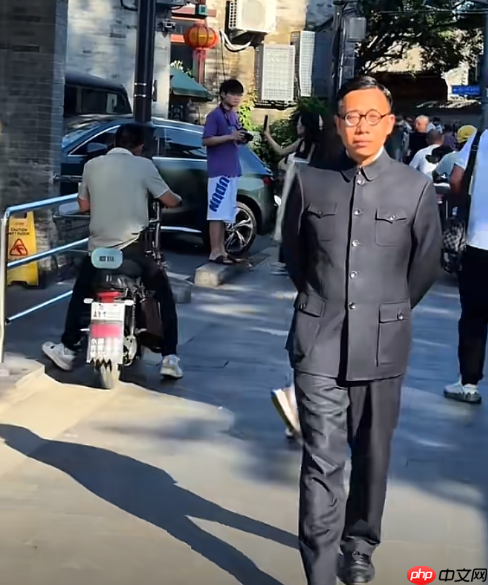 小伙酷似“溥仪”获百万点赞 AI识别他的照片为末代皇帝