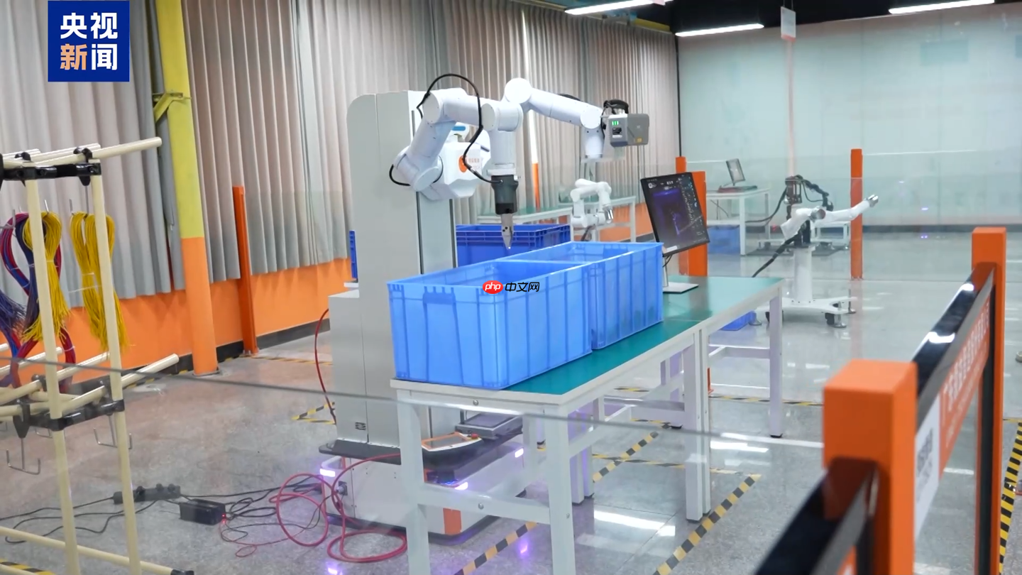 中国战队备战 2025 世界人形机器人运动会，展示“毫米级”操作