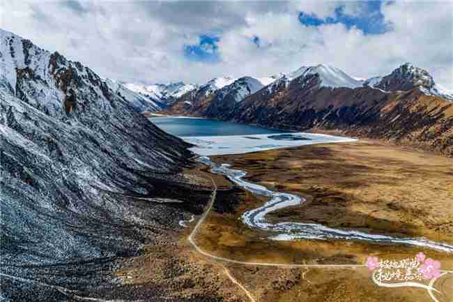 交旅融合新典范,雪域秘境绽华章
