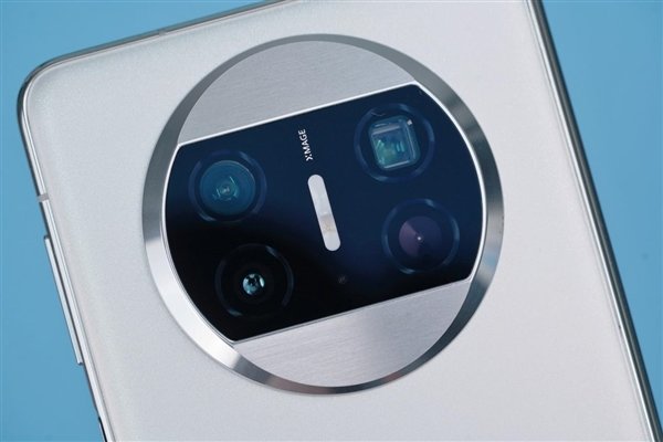 荣耀平板MagicPad2真机首秀 后摄神似华为万元旗舰MateX3