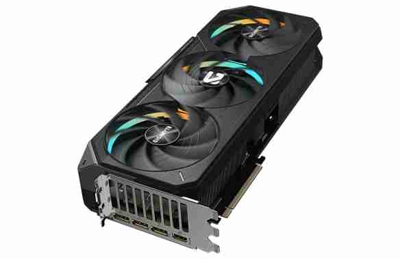 全新游戏体验之选:B850M电竞雕+5070Ti魔鹰配置推荐