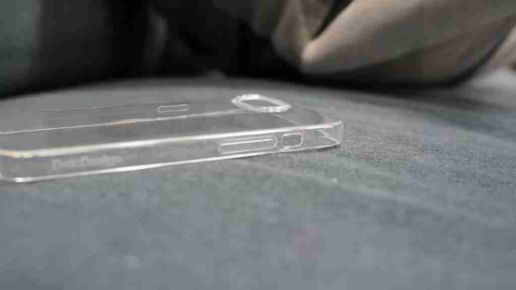 苹果iPhone SE 4手机壳曝光：单摄方案，尺寸差异恐不兼容iPhone 14手机壳