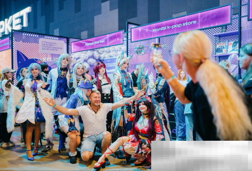 这次同肯德基的全新联动,玩家再次被星铁“硬控”?