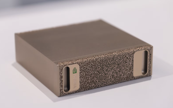 50系列显卡实体抢先看:公版纤薄高雅 非公版硕大无比