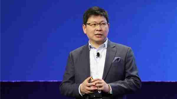 华为余承东发全员信:鸿蒙OS 5.0发布,用10年干成欧美同行30年的事