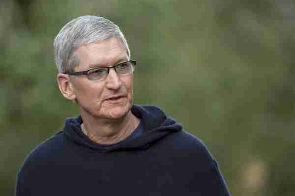 iPhone 16设计被质疑与乔布斯理念相悖 库克:这一决策对提升用户体验至关重要