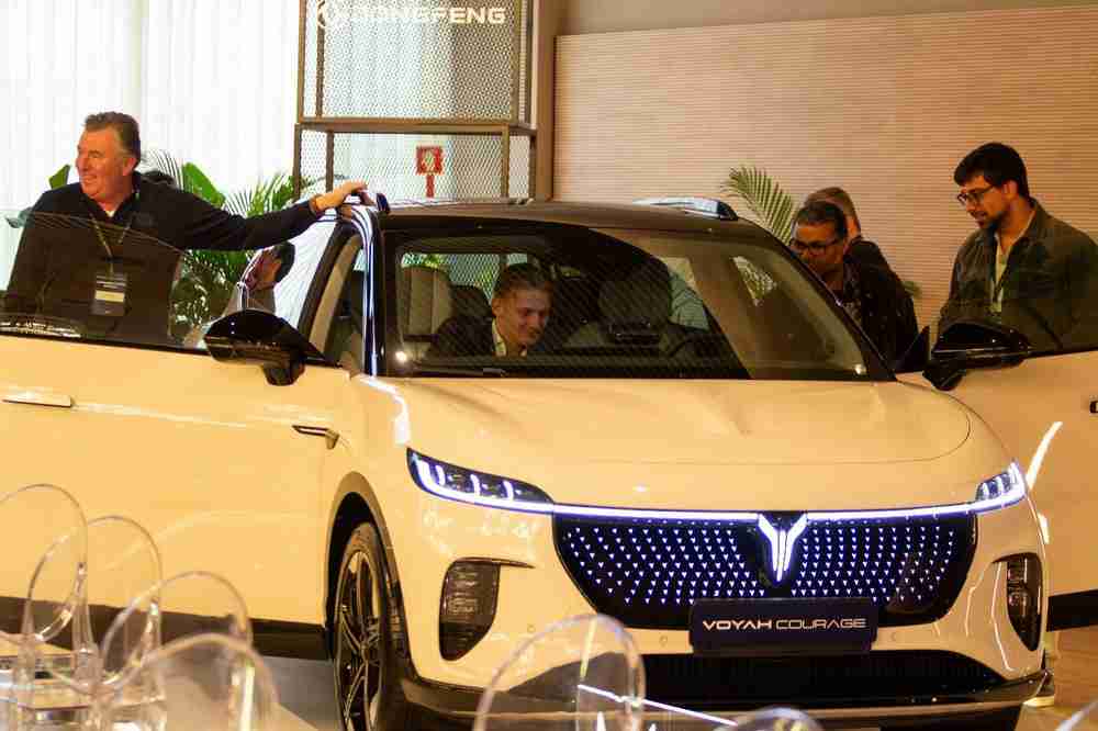 岚图汽车在葡萄牙品牌发布，携手Salvador Caetano集团共拓新市场