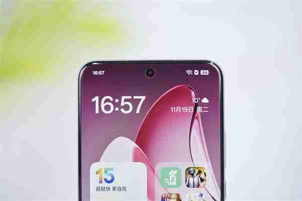 全等深四微曲屏!OPPO Reno13 Pro图赏