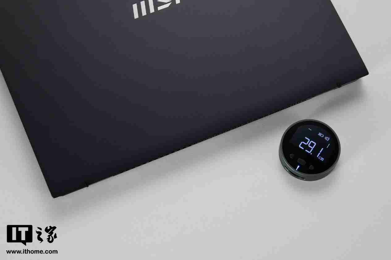 【IT之家开箱】微星尊爵 13 AI+ Evo 2024 图赏：990g 极致轻薄本